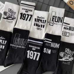 Mid-Calf Men's Casual Sports Crew Level Socks Black White Ins Trendy Youth Street Style Anti-Bacterial Summer Letter Print