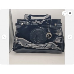 LADIES PATENT LEATHER PVC BAG GREAT CONDITION BLACK